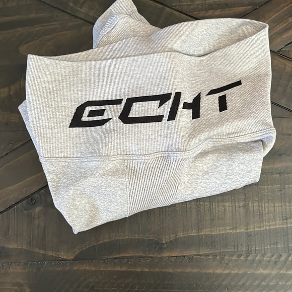 ECHT Arise Scrunch Butt shorts - Picture 3 of 6